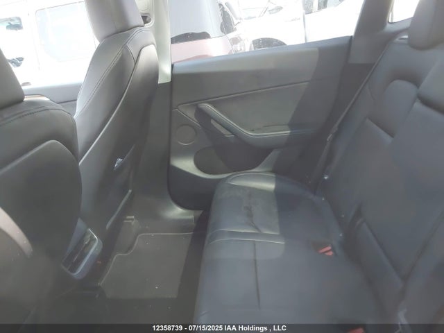 Tesla Model Y 2024 7SAYGDEE0RF211890 Image 8