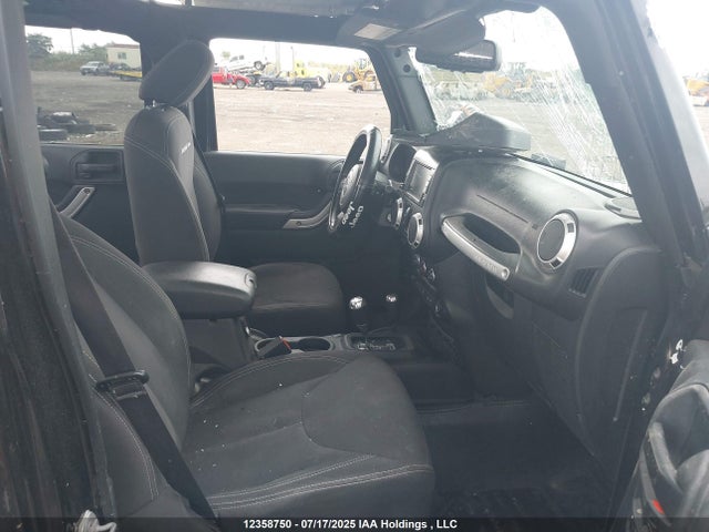 1C4HJWFG9HL661186 Jeep Wrangler
