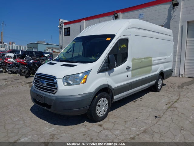 Ford 2015 2015 1FTYR3XG1FKA35558 Image 2