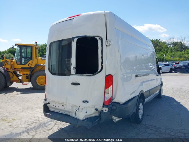 Ford 2015 2015 1FTYR3XG1FKA35558 Image 4