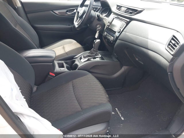 5N1AT2MT9KC806055 Nissan 2019