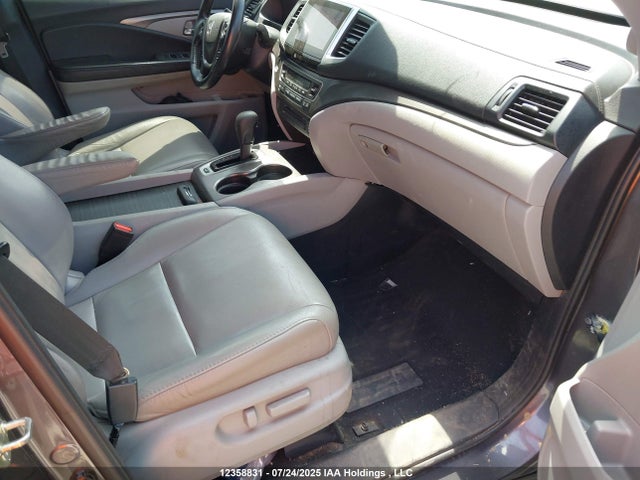 Honda j35y6 2017 5FNYF6H77HB505715 Image 5