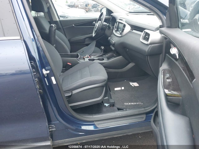 5XYPGDA54HG327194 KIA Sorento