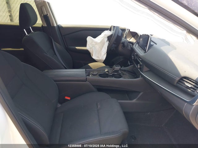 JN8BT3AB5SW418172 Nissan Rogue