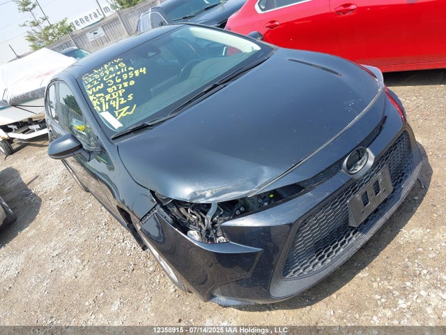 12358915 :رقم المزاد ، 5YFBPMBE9NP365584 vin ، 2022 Toyota Corolla Le مزاد بيع