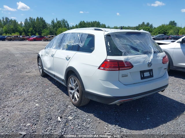 3VWH17AU0JM761374 Volkswagen 2018