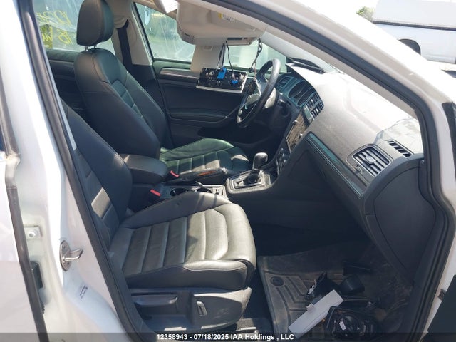 3VWH17AU0JM761374 Volkswagen 2018
