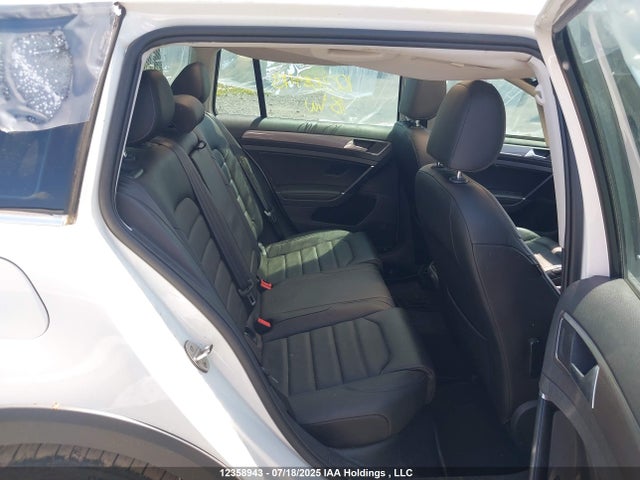 3VWH17AU0JM761374 Volkswagen 2018