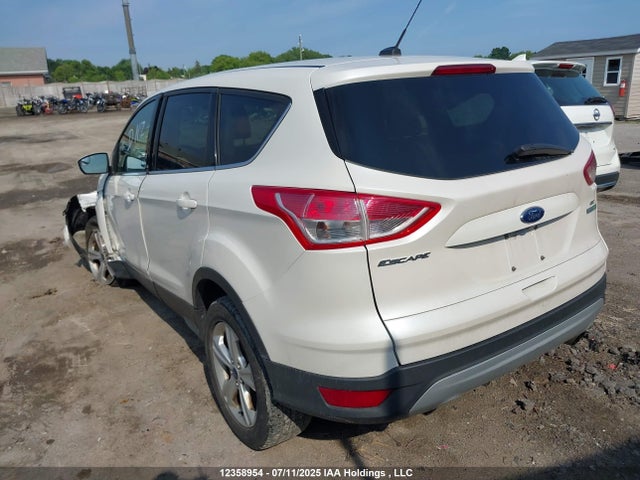 1FMCU0GX3GUB26291 Ford Escape