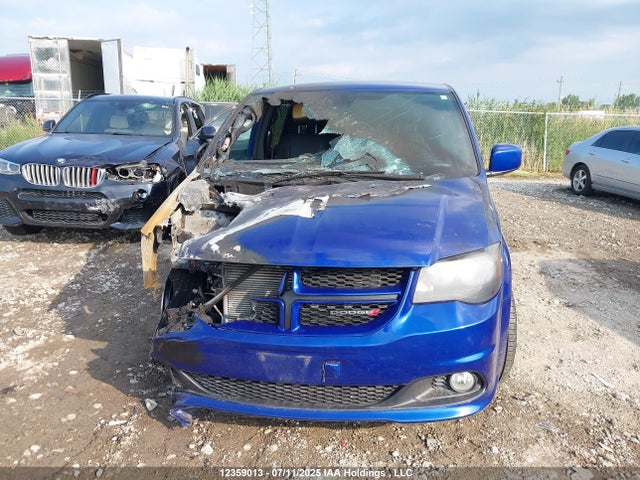 2C4RDGEG0JR319562 Dodge Grand Caravan
