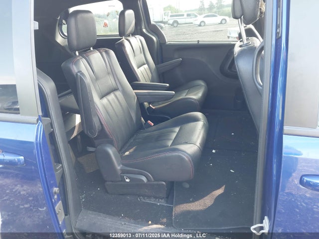 2C4RDGEG0JR319562 Dodge Grand Caravan