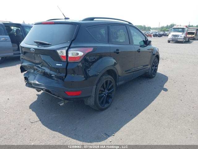 1FMCU9G93HUD69445 Ford 2017