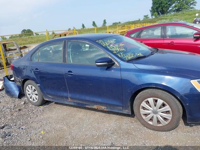 3VW2K7AJ6EM257622 Volkswagen 2014