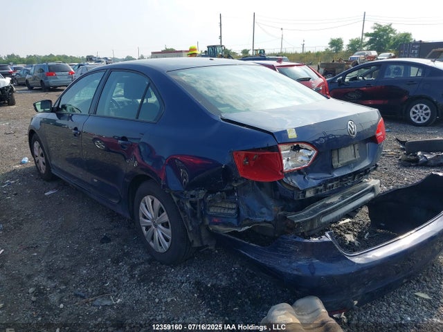 3VW2K7AJ6EM257622 Volkswagen 2014