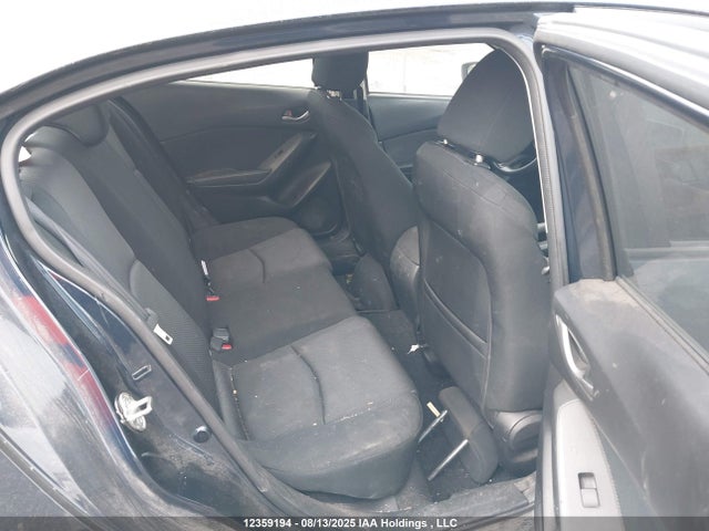 JM1BN1U73J1183669 Mazda pe