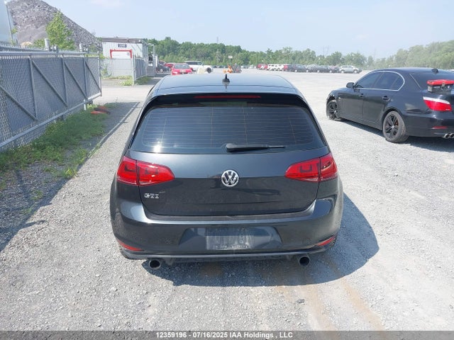 3VW4T7AU2FM005769 Volkswagen 2015