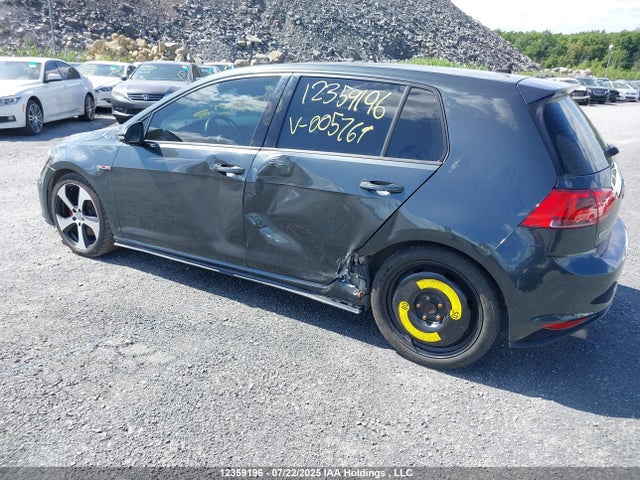 3VW4T7AU2FM005769 Volkswagen 2015