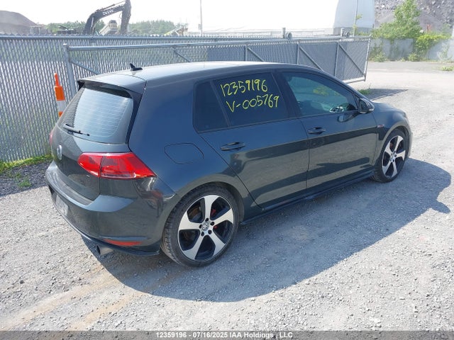 3VW4T7AU2FM005769 Volkswagen 2015