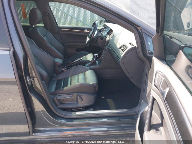 3VW4T7AU2FM005769 Volkswagen 2015