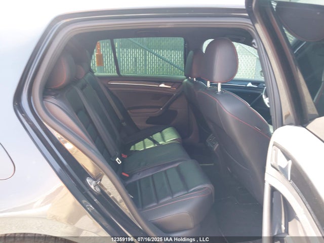 3VW4T7AU2FM005769 Volkswagen 2015