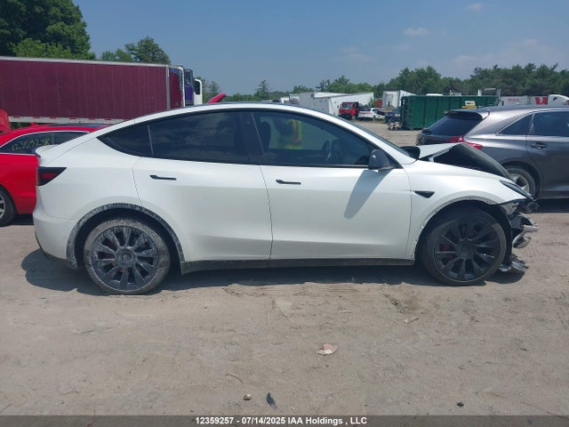7SAYGAEE1NF377456 Tesla 2022