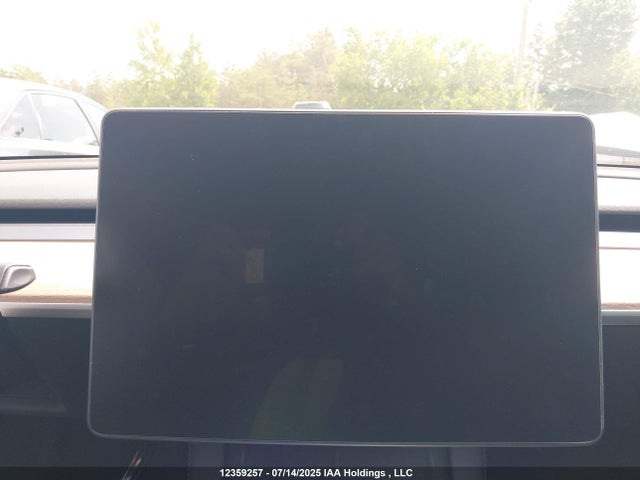 7SAYGAEE1NF377456 Tesla 2022