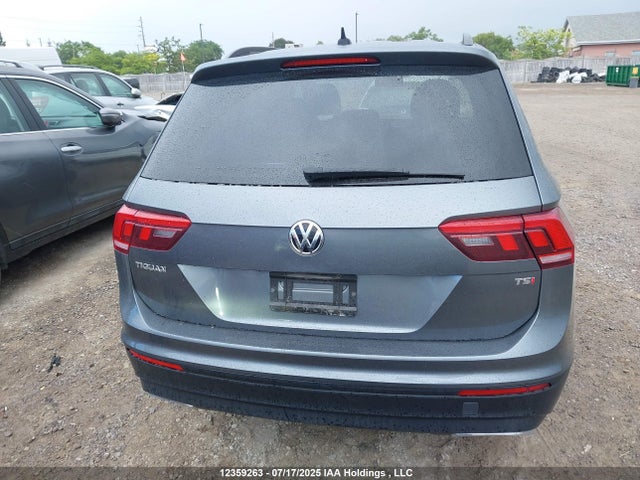 3VV1B7AX5JM049195 Volkswagen Tiguan
