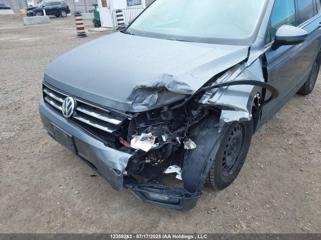 3VV1B7AX5JM049195 Volkswagen Tiguan