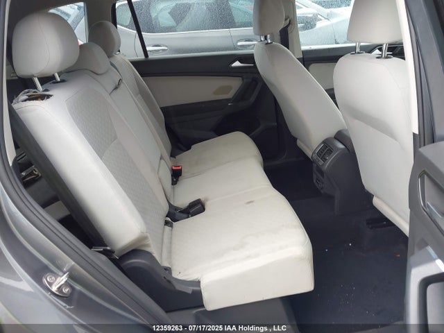 3VV1B7AX5JM049195 Volkswagen Tiguan