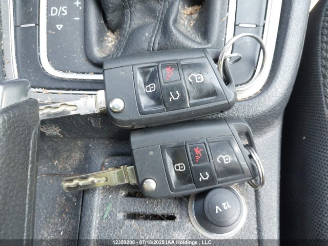 3VW2A7AU6FM021261 Volkswagen Golf