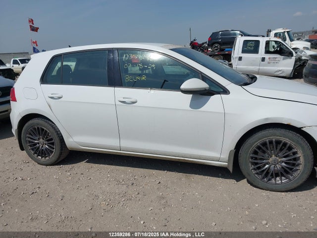 3VW2A7AU6FM021261 Volkswagen Golf
