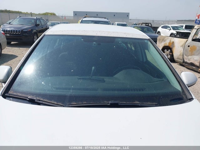 3VW2A7AU6FM021261 Volkswagen Golf