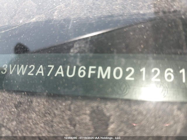 3VW2A7AU6FM021261 Volkswagen Golf
