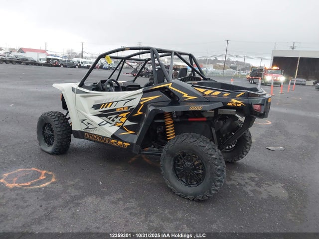 4UF1R4LG7RT300150 Arctic Cat Wildcat Xx