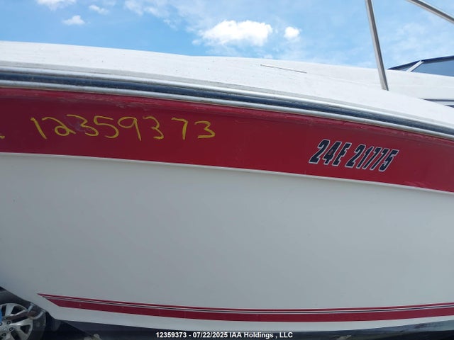 1990 Sea Ray 400 Sundancer მანქანა იყიდება აუქციონზე, vin: SERM7041L990, აუქციონის ნომერი: 12359373
