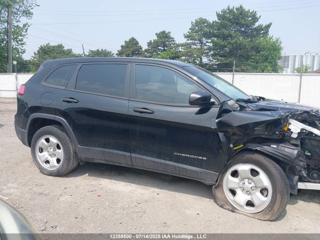 1C4PJLAB4MD100050 Jeep 2021