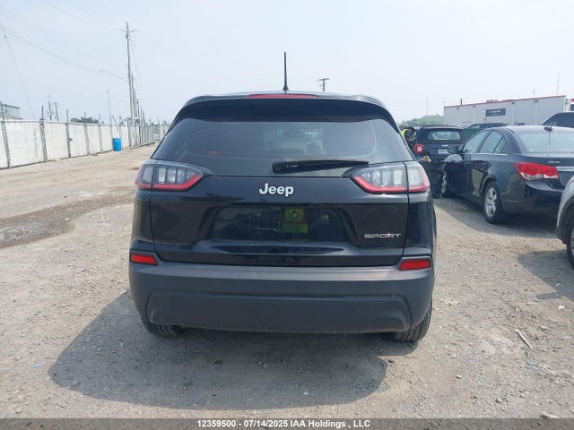 1C4PJLAB4MD100050 Jeep 2021