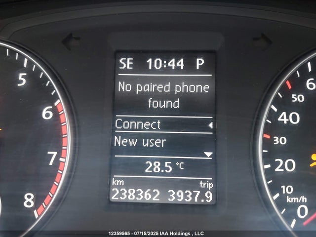 1VWAH7A3XEC011296 Volkswagen 2014