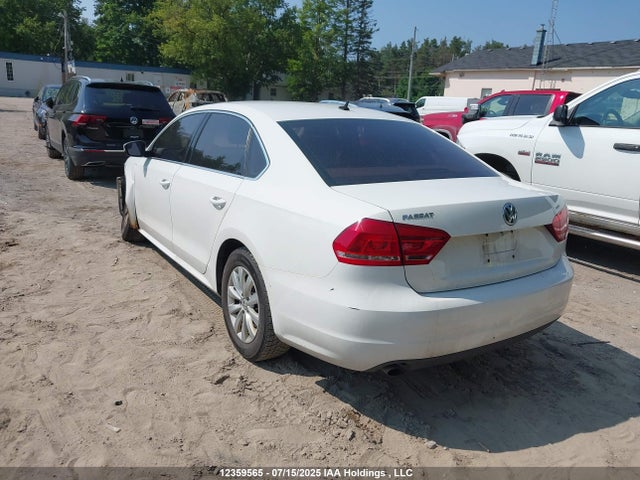 1VWAH7A3XEC011296 Volkswagen 2014