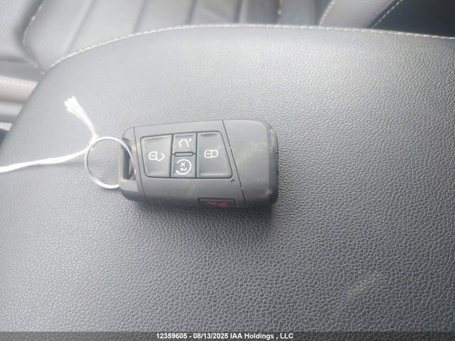 1V2BR2CA7NC521848 Volkswagen fsi