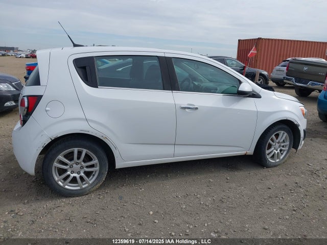 1G1JC6SH9E4212034 Chevrolet luw