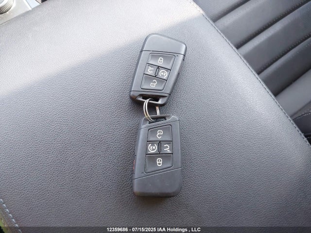 1V2RR2CA6JC575876 Volkswagen fsi