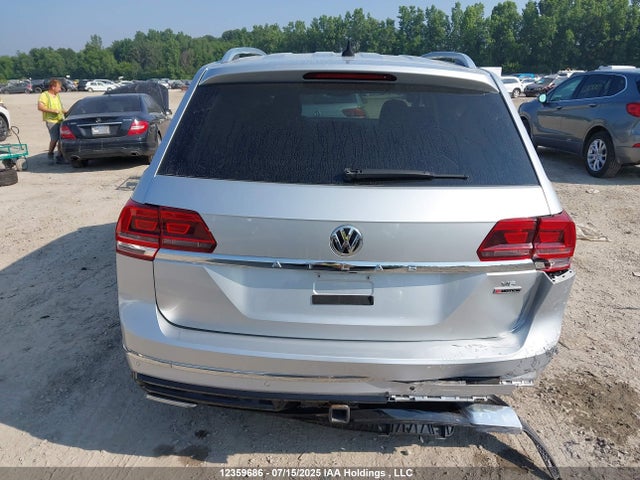 1V2RR2CA6JC575876 Volkswagen fsi