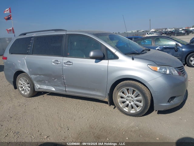 Toyota 2gr-fks 2014 5TDJK3DC3ES072836 Image 14