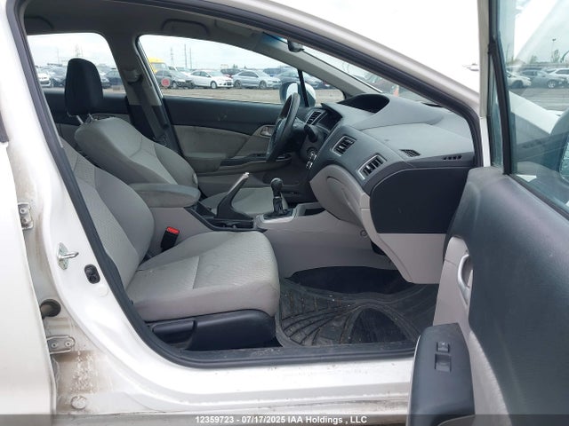 Продаж на аукціоні авто 2015 Honda Civic Lx, vin: 2HGFB2E40FH032089, номер лоту: 12359723