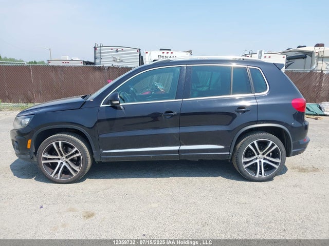 WVGLV7AXXHK014616 Volkswagen 2017