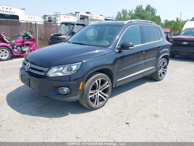 WVGLV7AXXHK014616 Volkswagen 2017