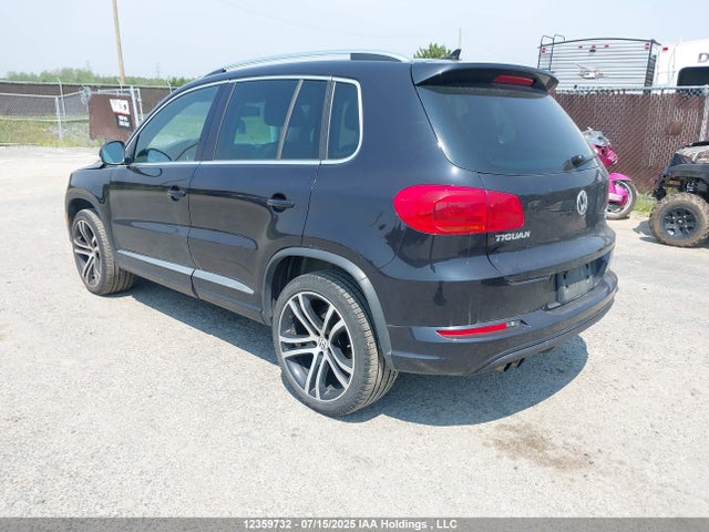 WVGLV7AXXHK014616 Volkswagen 2017
