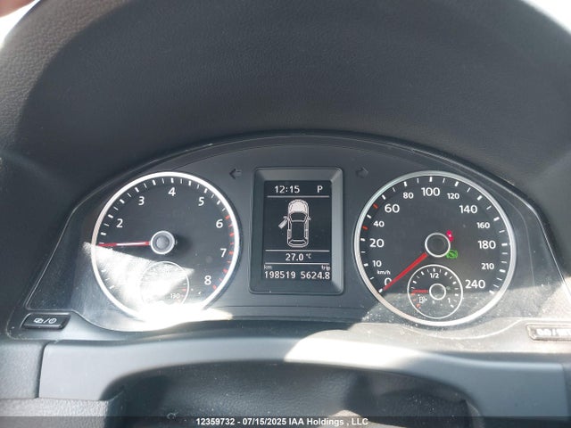 WVGLV7AXXHK014616 Volkswagen 2017