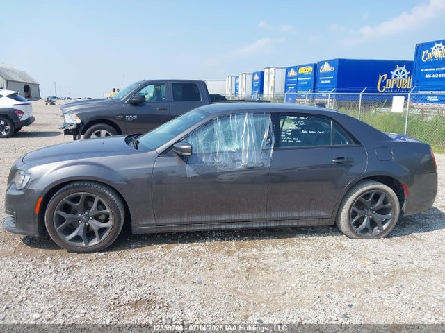 2C3CCADG3NH253029 Chrysler 300